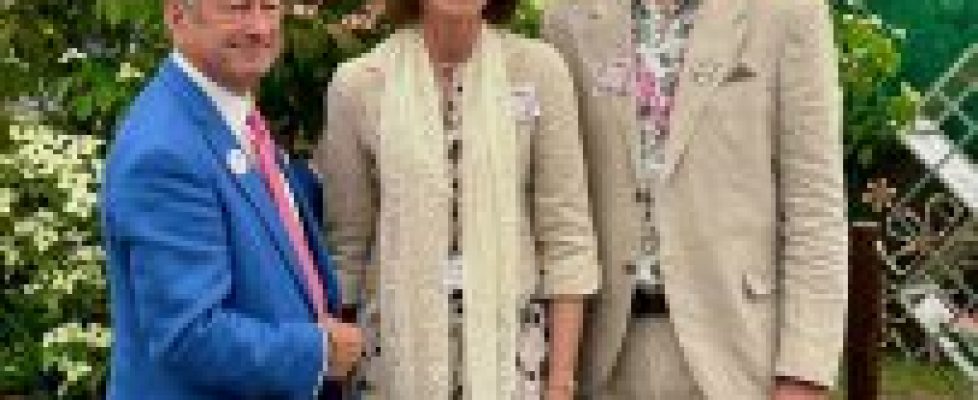 Alan-Titchmarsh-Lucinda-Compton-and-Lawrence-Wright-at-RHS-Chelsea